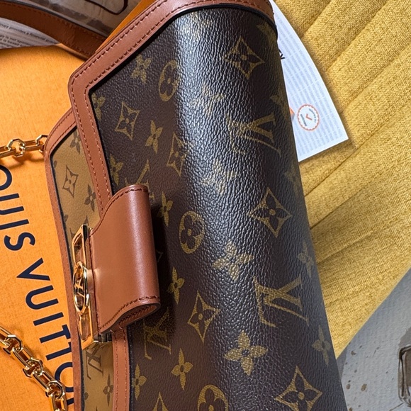 Louis Vuitton Brown Monogram Shoulder Bag - Picture 8 of 16
